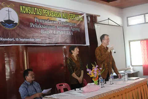 Sesi Perkenalan pembicara 